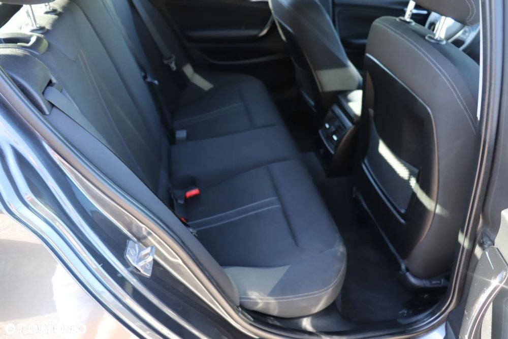 BMW Seria 1 116i Sport Line - 29