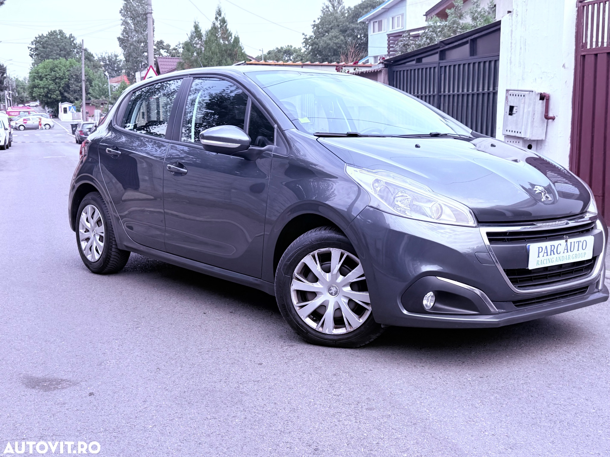 Peugeot 208 PureTech 82 Start & Stop Allure - 4