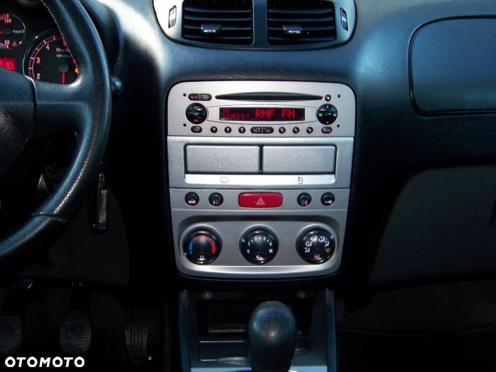 Alfa Romeo 147 - 22