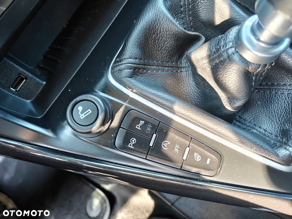 Ford Focus 1.0 EcoBoost Titanium - 14
