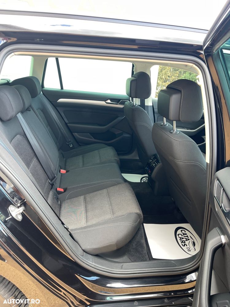 Volkswagen Passat 2.0 TDI (BlueMotion Technology) Comfortline - 25