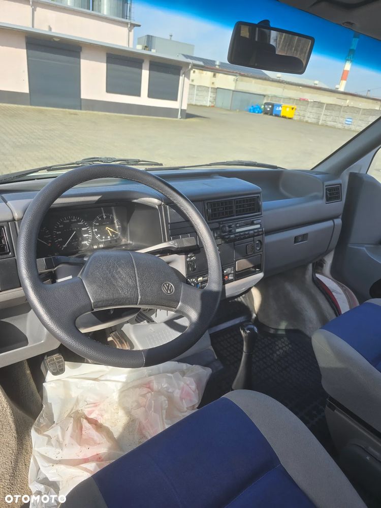 Volkswagen Transporter - 17