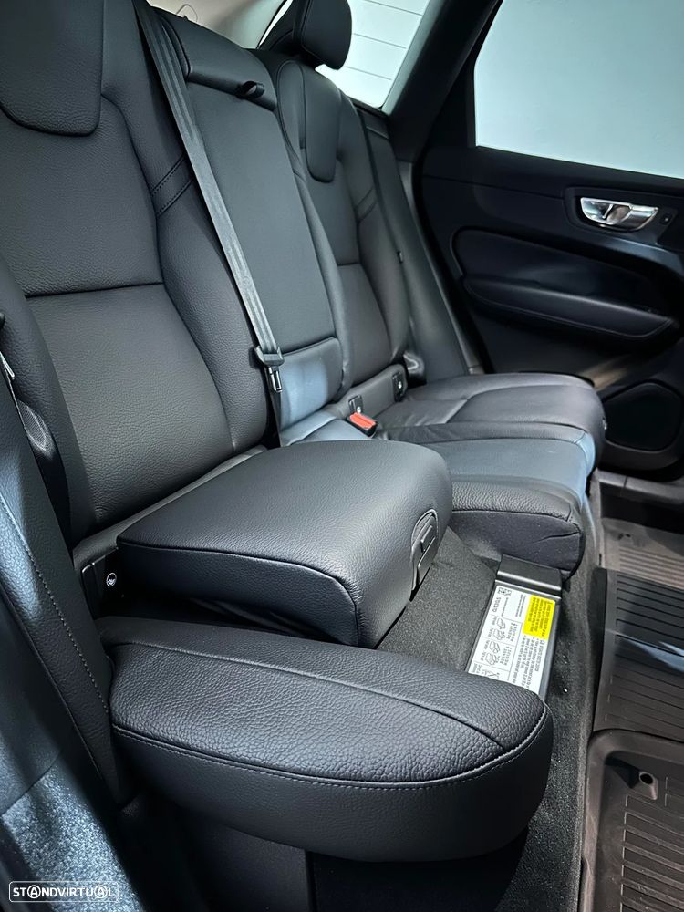 Volvo V70 D4 Geartronic Summum - 6