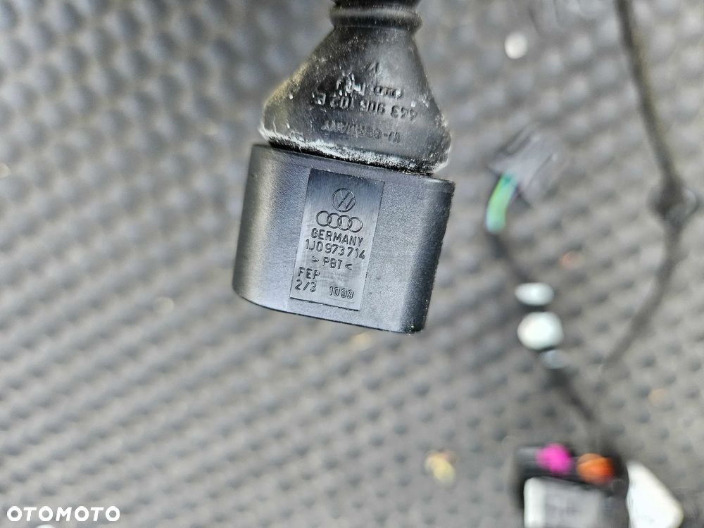 Instalacja 8E1971029F Wiazka Drzwi Kostki Przednia Przod Prawa Europa AUDI A4 B6 - 9