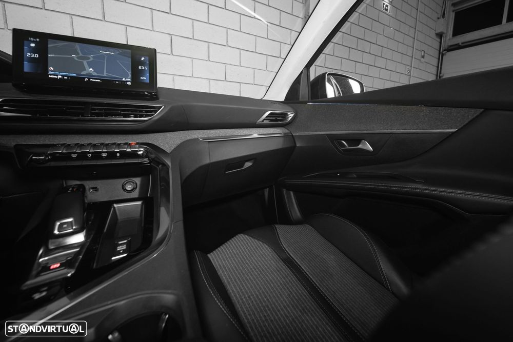 Peugeot 5008 BlueHDI 130 EAT8 Allure - 34