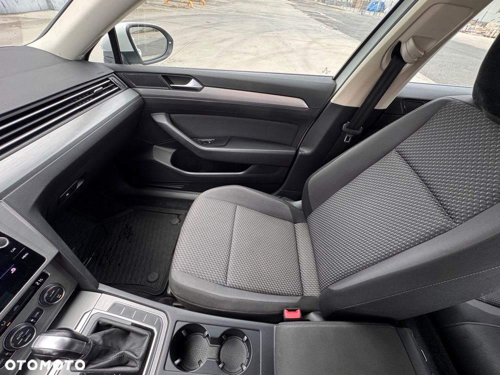 Volkswagen Passat Variant 2.0 TDI BMT SCR Trendline DSG7 - 28
