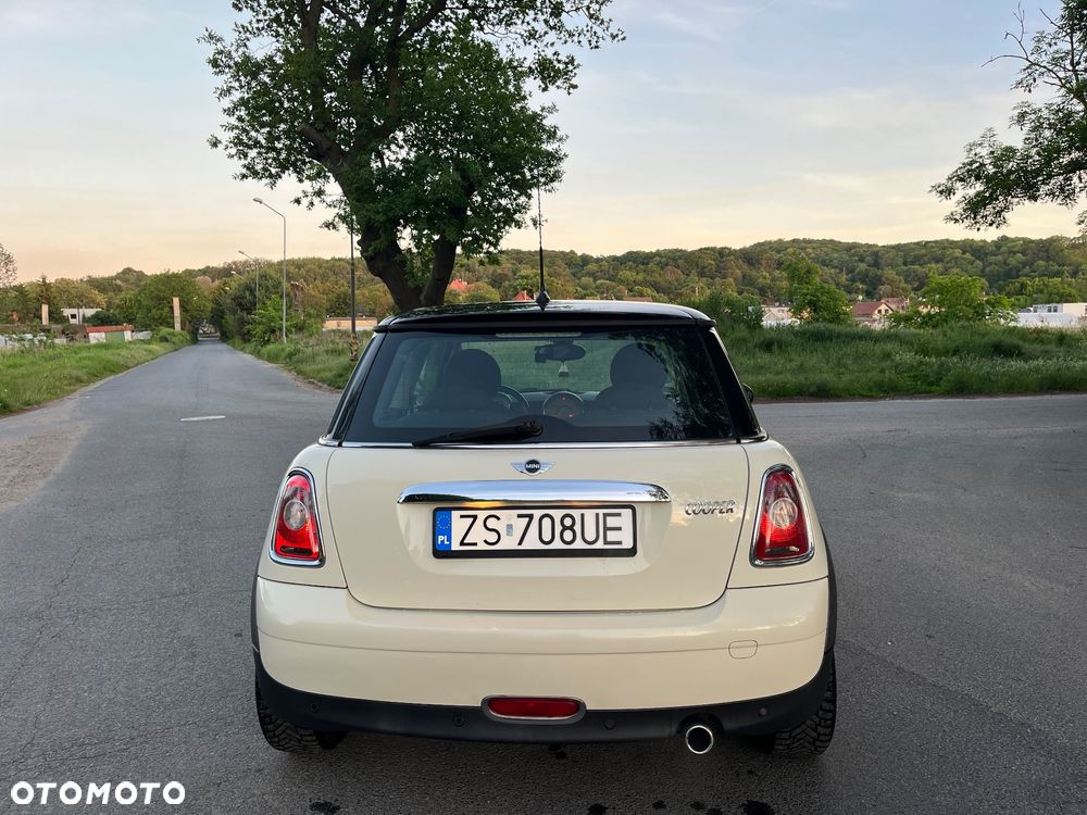 MINI Cooper Standard - 3