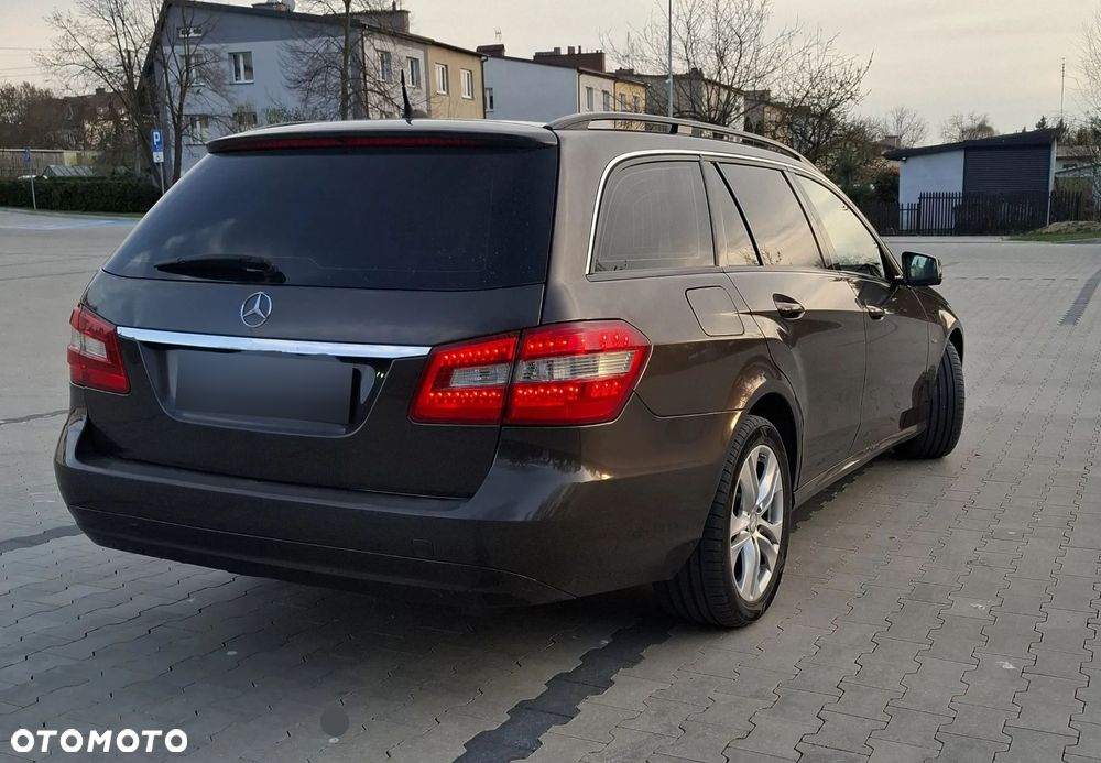 Mercedes-Benz Klasa E 200 CDI DPF BlueEFFICIENCY Automatik Avantgarde - 3