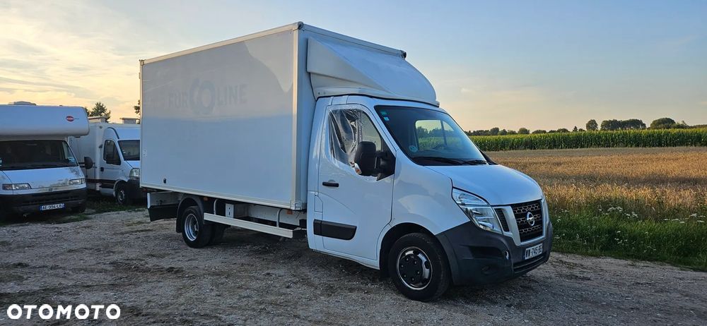 Nissan NV400 - 1