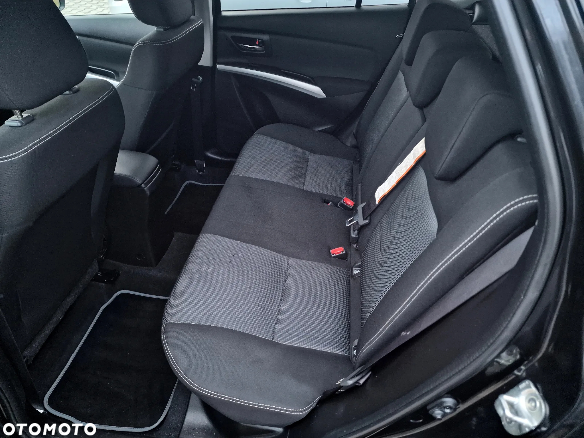 Suzuki SX4 S-Cross 1.6 DDiS Allgrip TCSS Comfort+ - 28