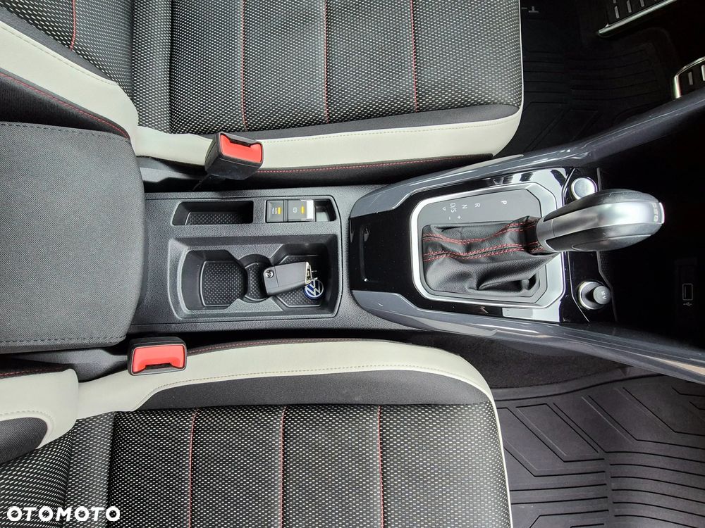 Volkswagen T-Roc 1.5 TSI GPF ACT Premium DSG - 24