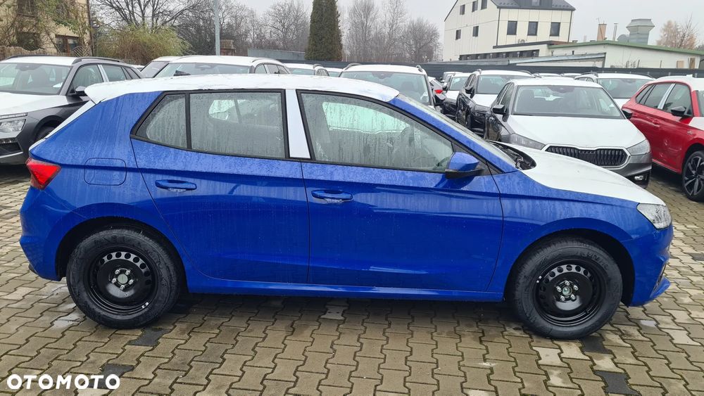 Skoda Fabia 1.0 Essence - 4