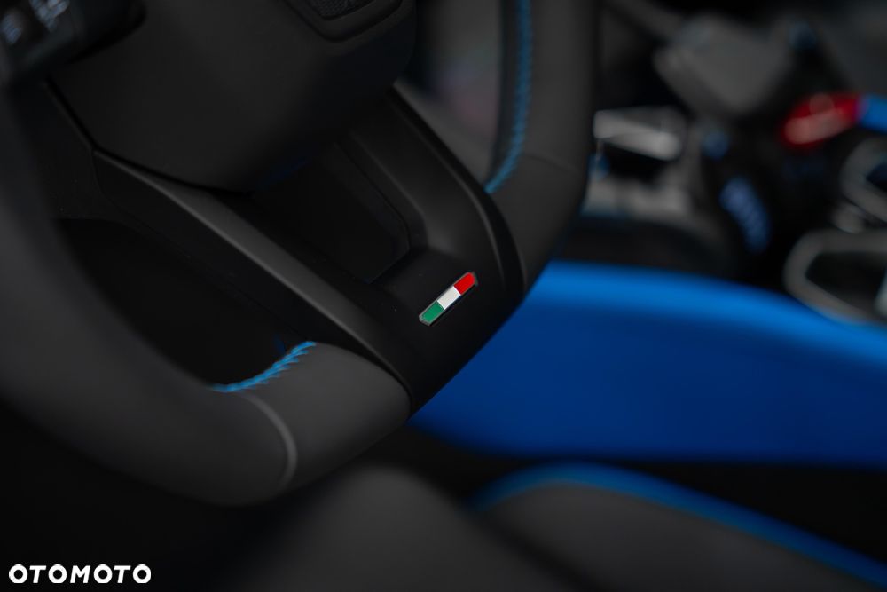 Lamborghini Urus - 12