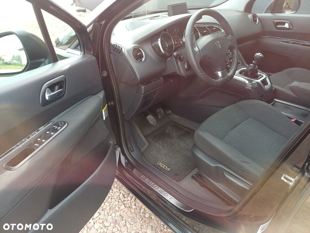 Peugeot 5008 - 14