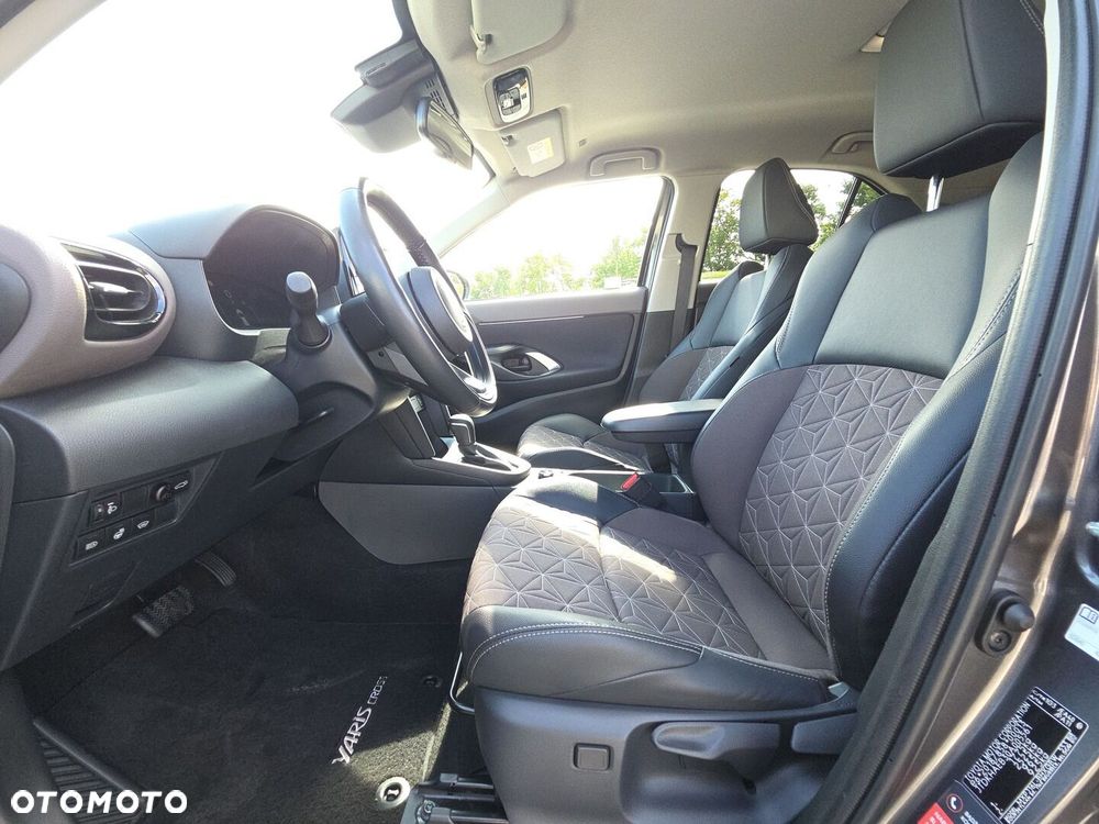 Toyota Yaris Cross Hybrid 1.5 Executive AWD - 17