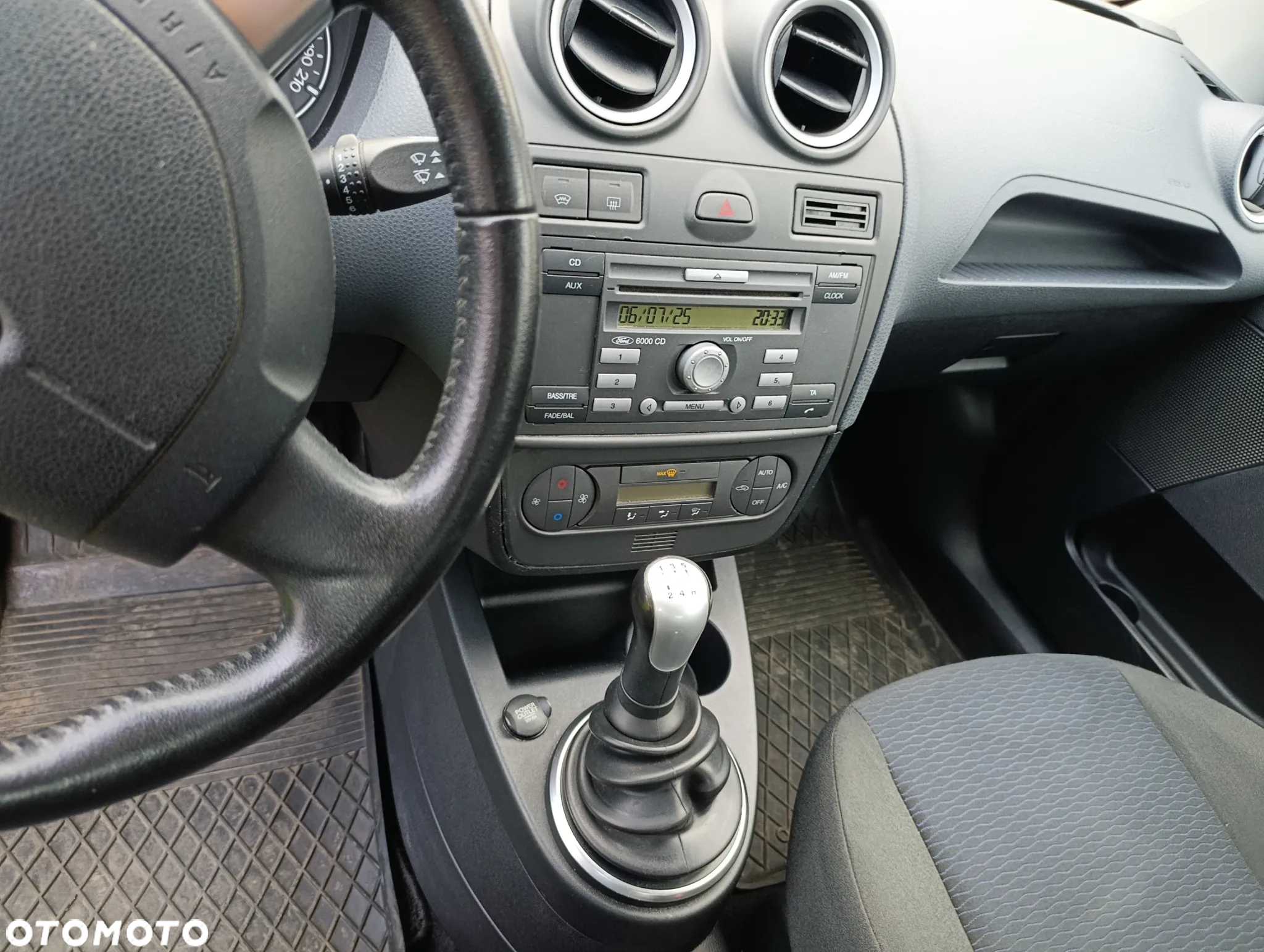 Ford Fiesta 1.6 Trend - 6