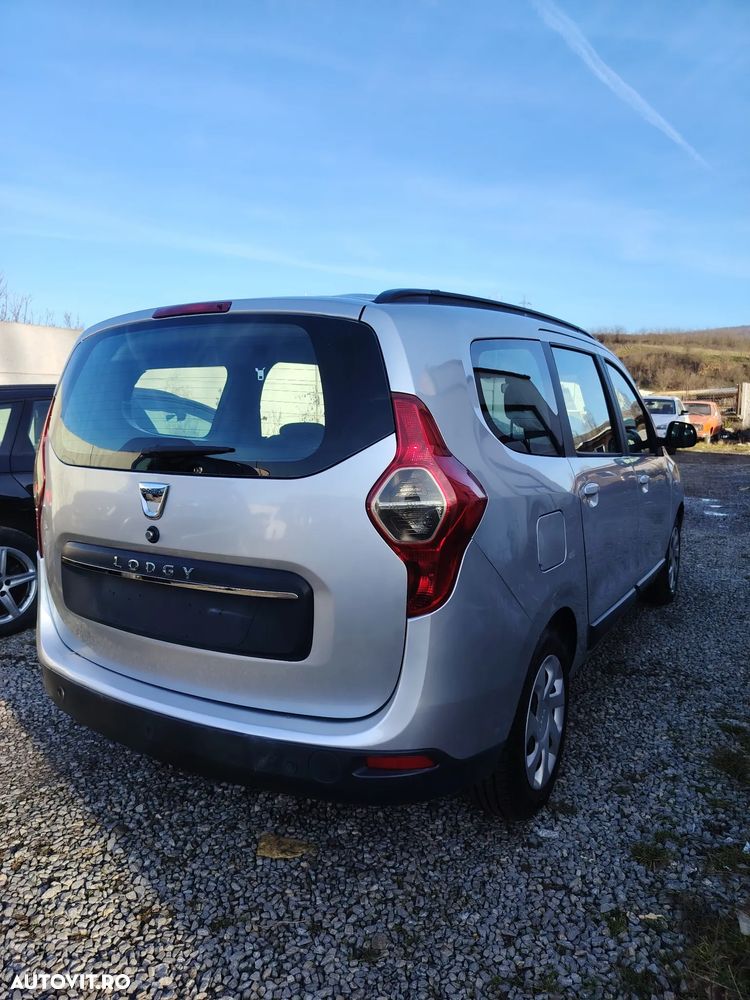 Dacia Lodgy TCe 115 Stepway - 4