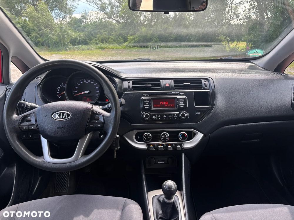 Kia Rio 1.2 Attract - 19