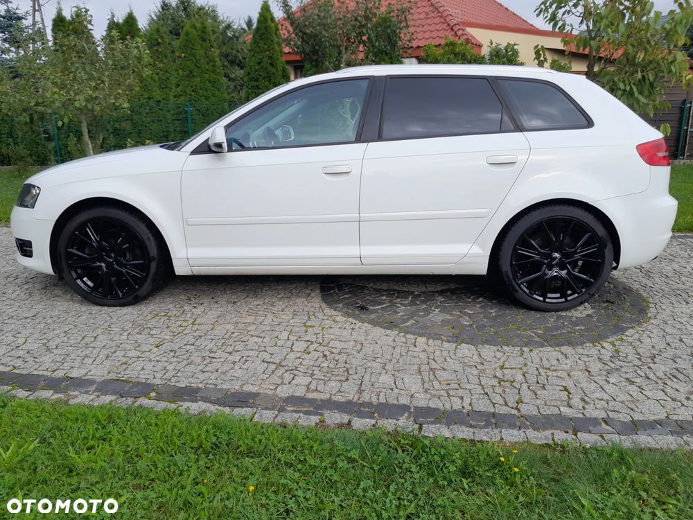 Audi A3 2.0 TFSI S tronic S line Sportpaket - 4