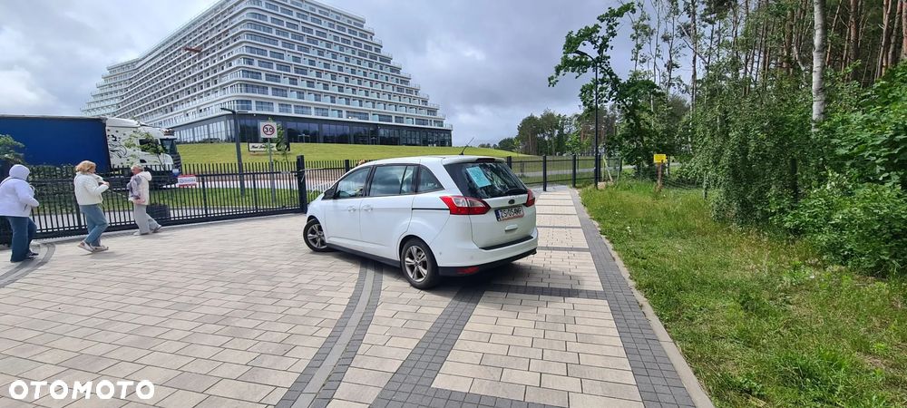 Ford Grand C-MAX - 9