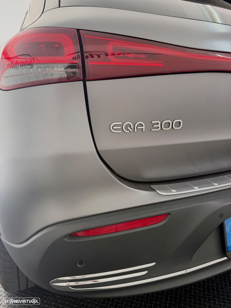 Mercedes-Benz EQA 300 4Matic - 8