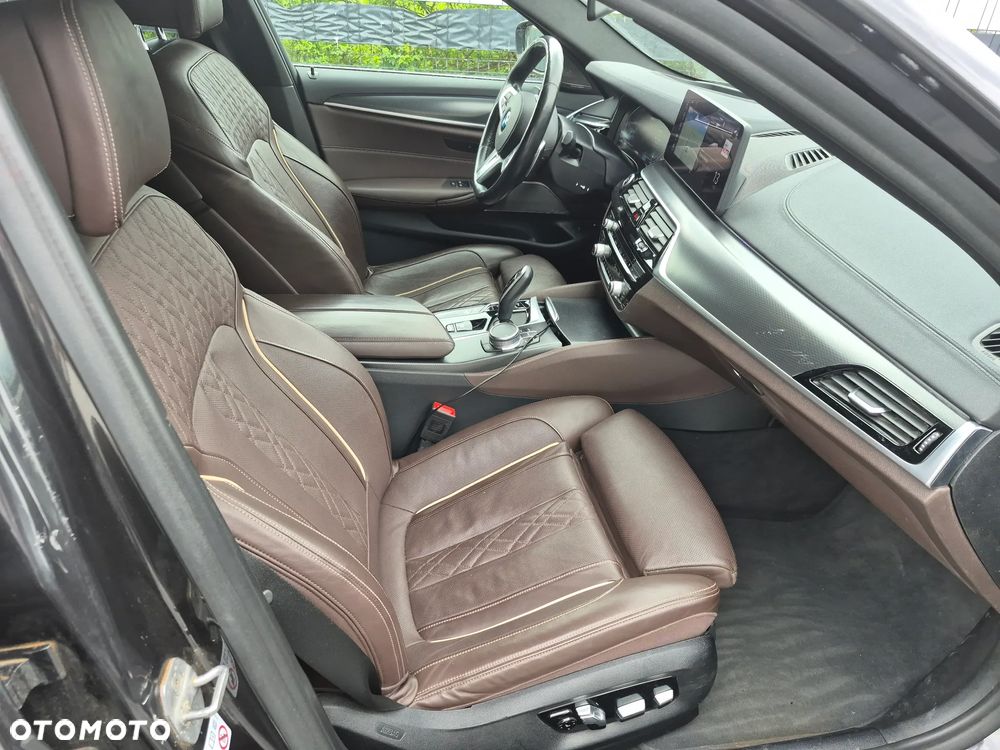 BMW Seria 5 530e xDrive M Sport sport - 5