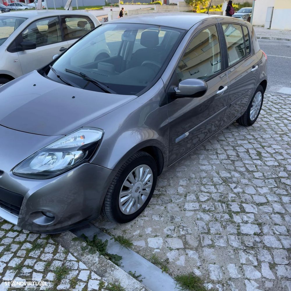 Renault Clio 1.2 16V Confort - 4
