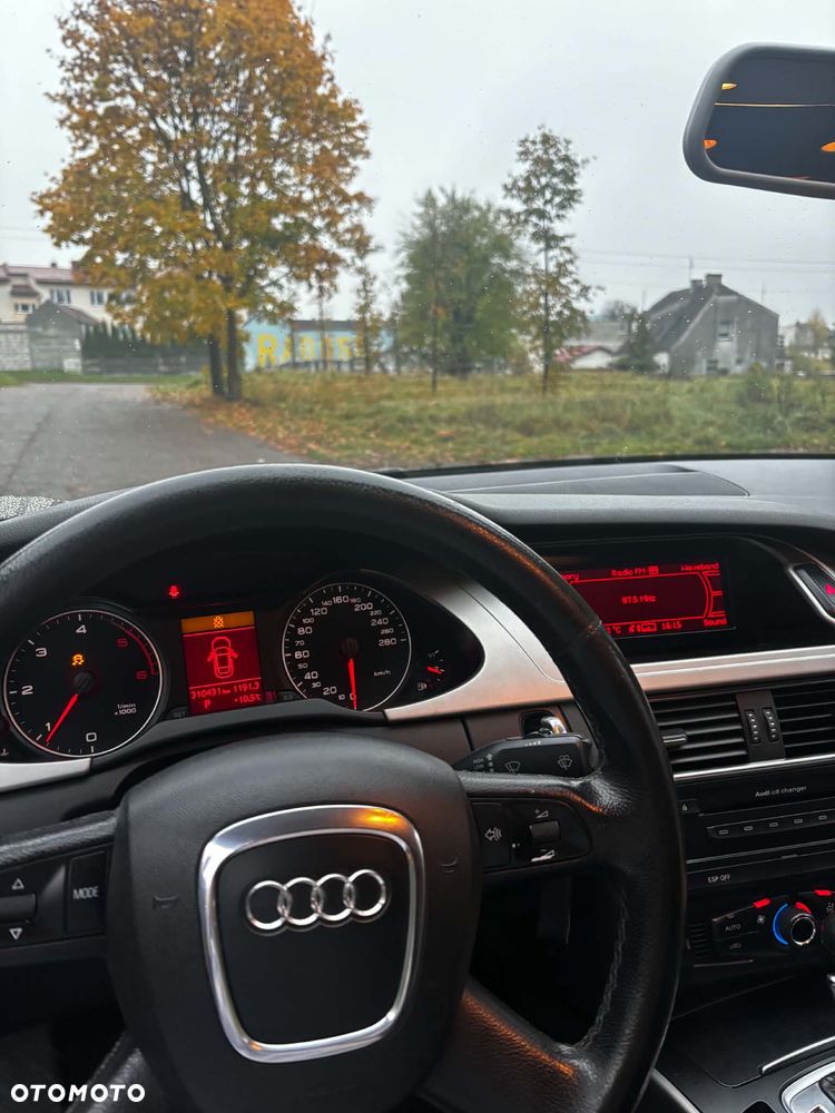Audi A4 Avant - 8