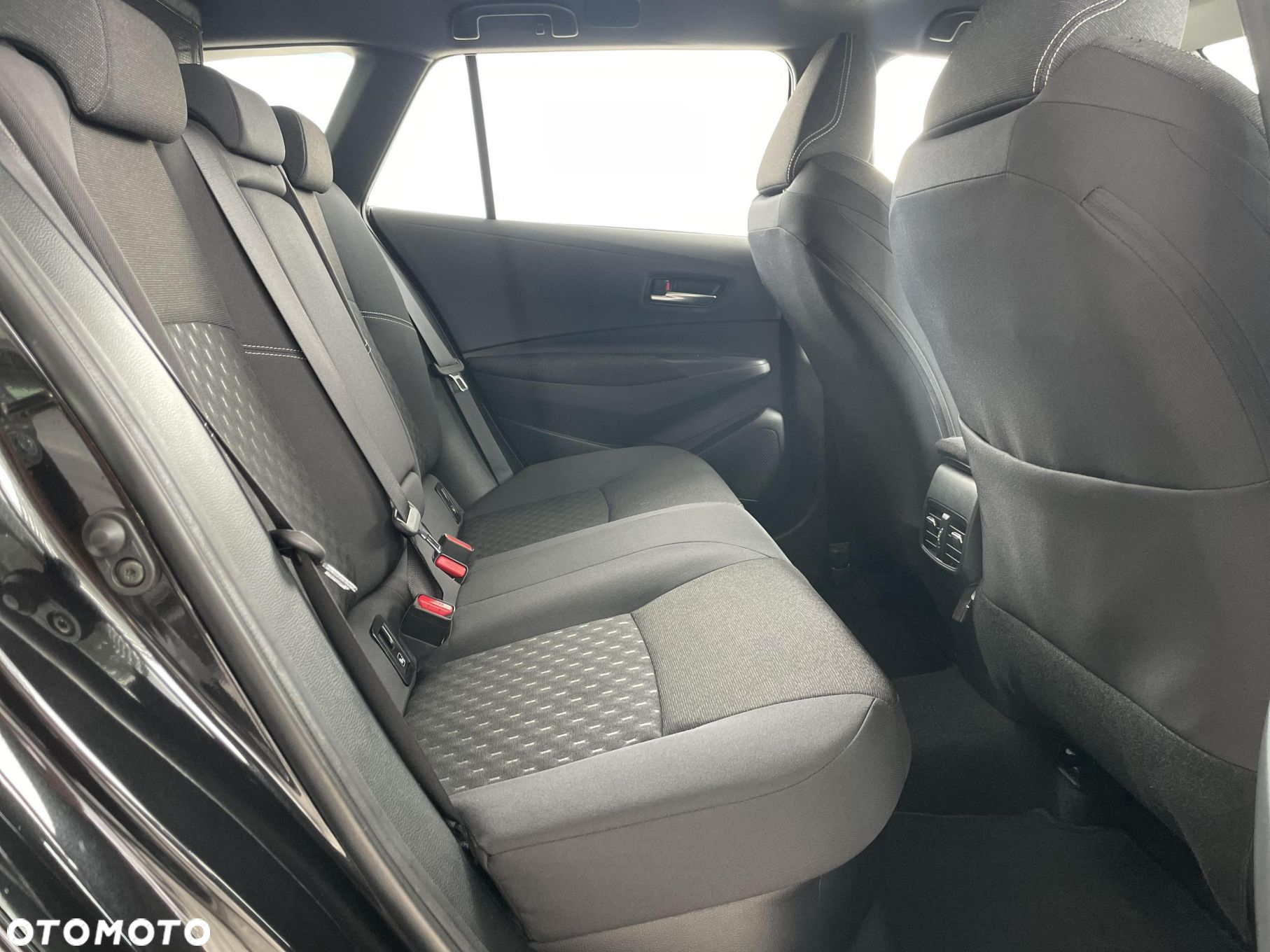 Toyota Corolla - 10