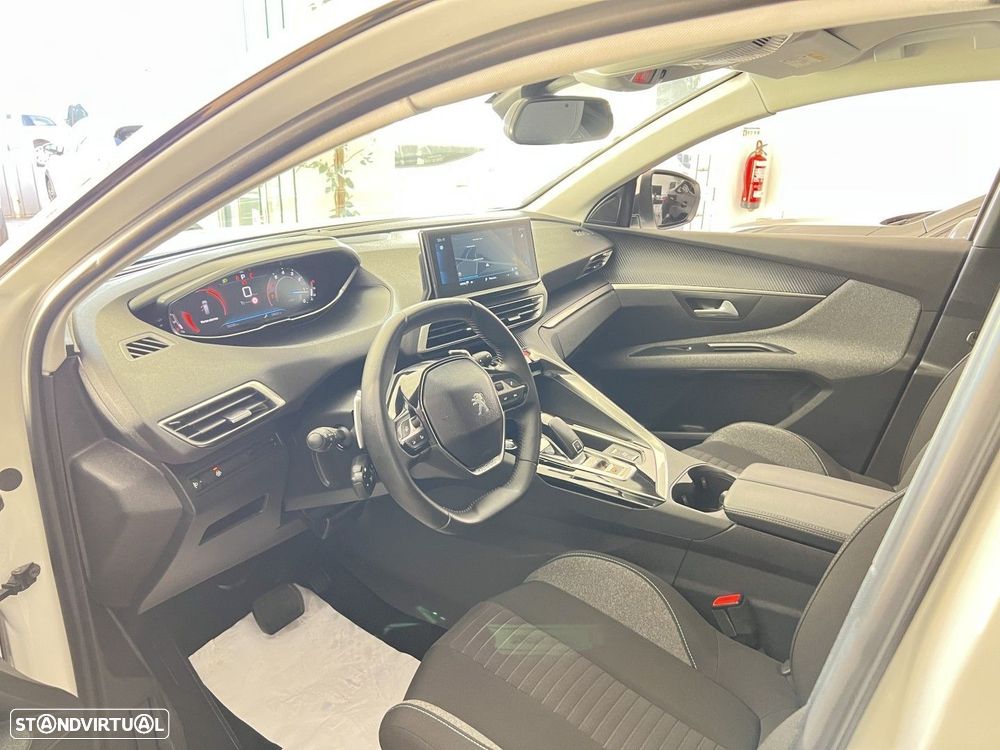 Peugeot 5008 1.2 PureTech Allure Pack EAT8 - 9