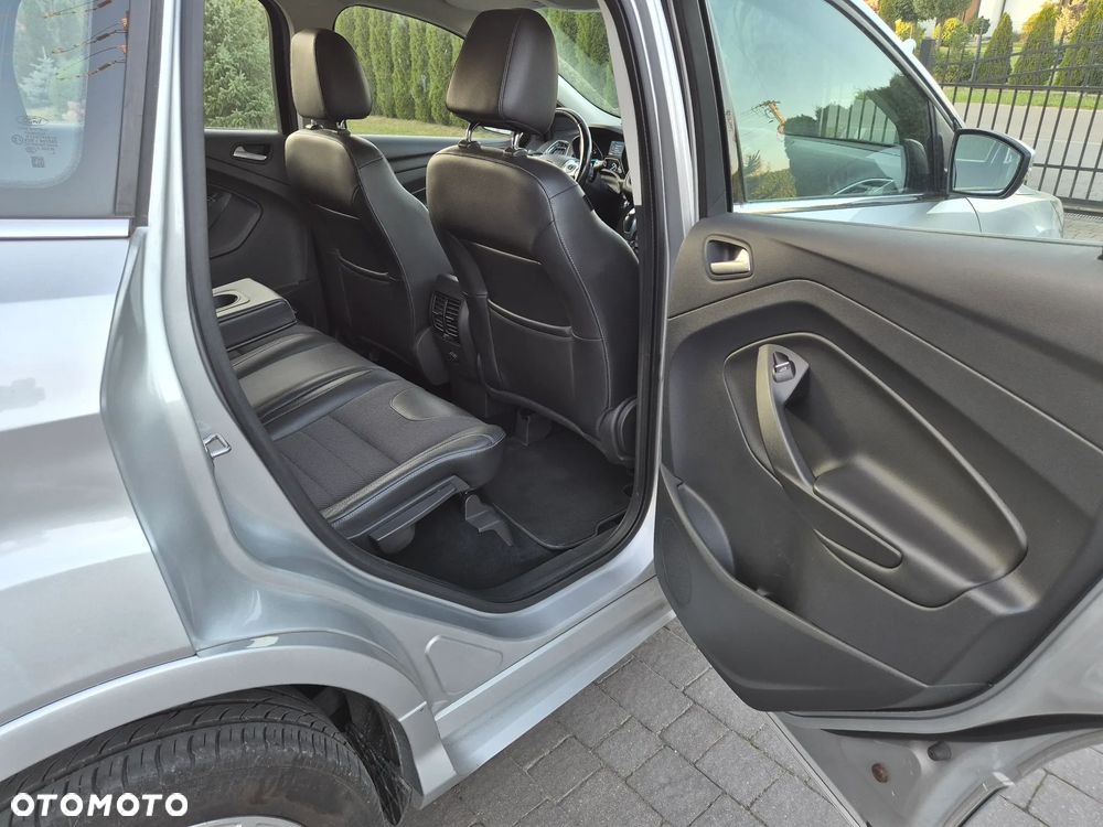 Ford Kuga - 25