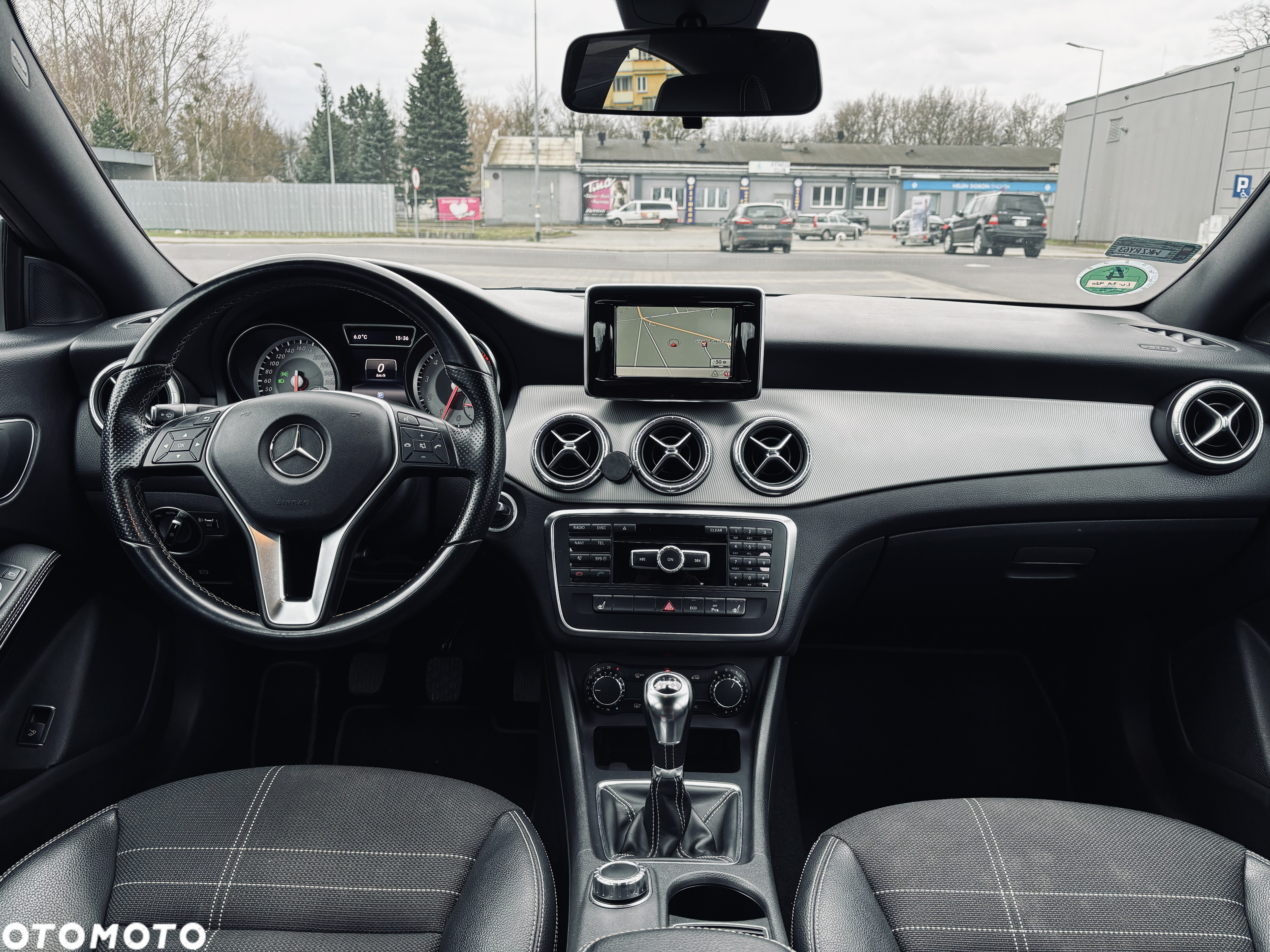 Mercedes-Benz CLA 180 Urban - 13