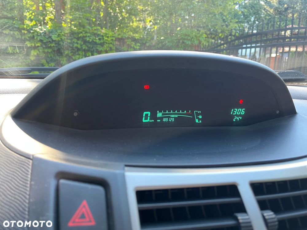 Toyota Yaris - 11