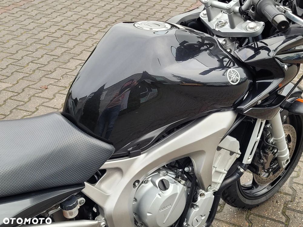Yamaha FZ6 - 21