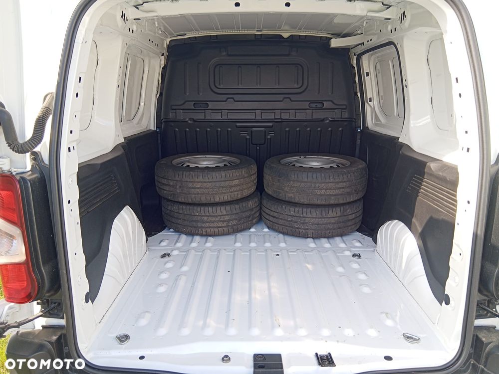 Opel Combo - 17