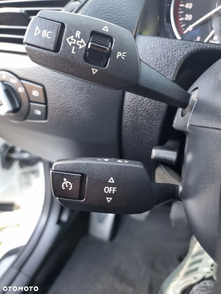 BMW X1 xDrive18d - 27