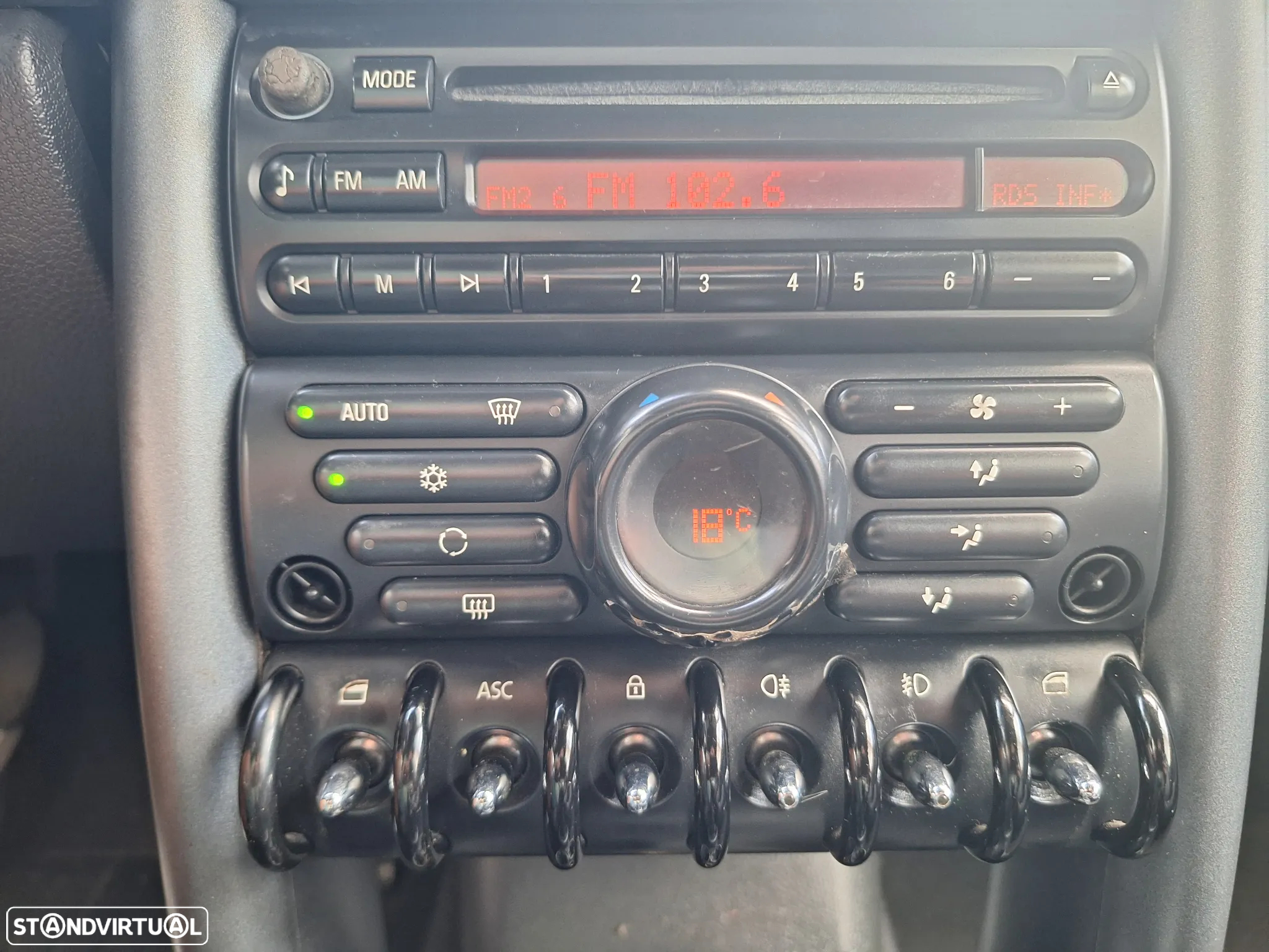 MINI 3 Portas One 1.4 D - 23