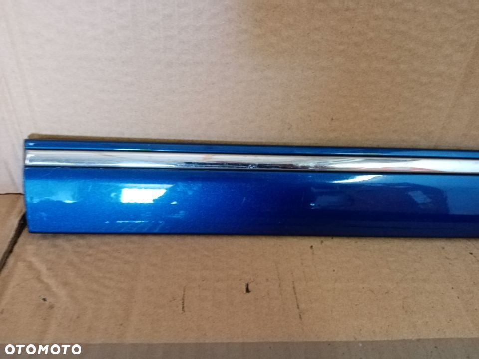 Listwa drzwi lewy tył Mercedes C-Klasa W203 A2036905162 - 2