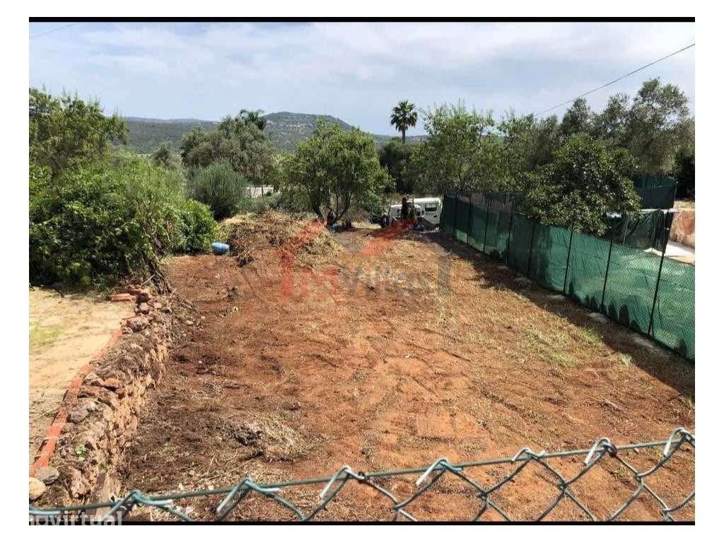 Terreno com projeto aprovado para moradia V3 com piscina - Loulé - Grande imagem: 5/6