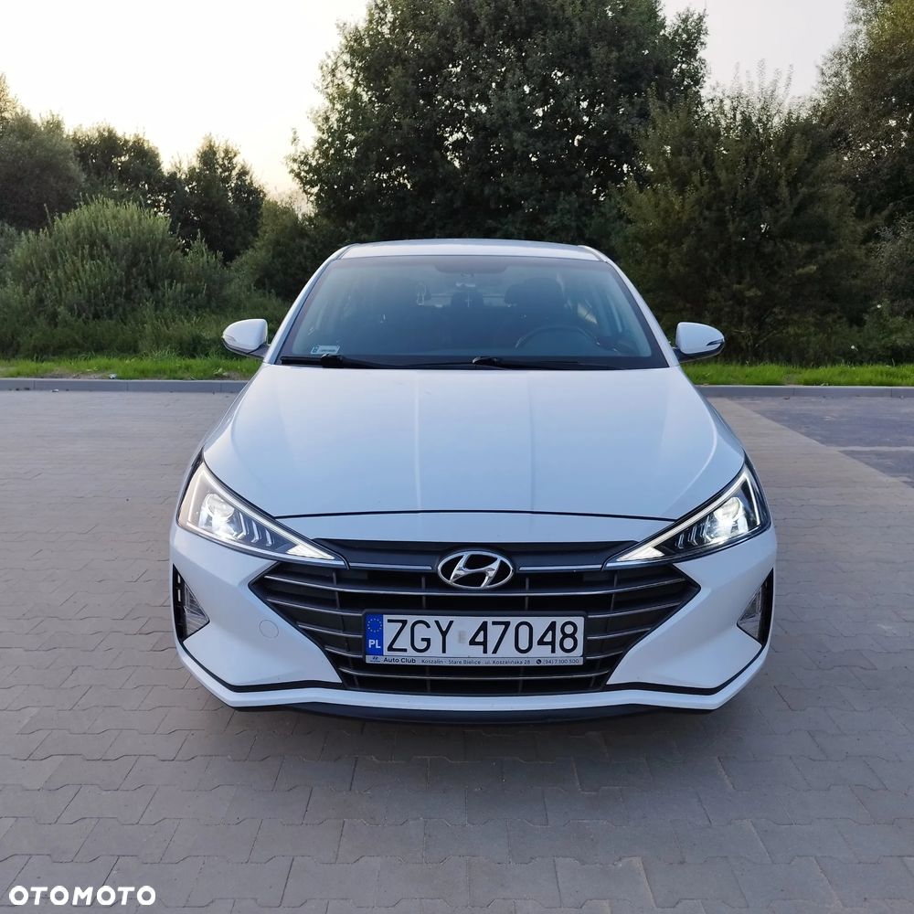 Hyundai Elantra 1.6 Comfort - 1