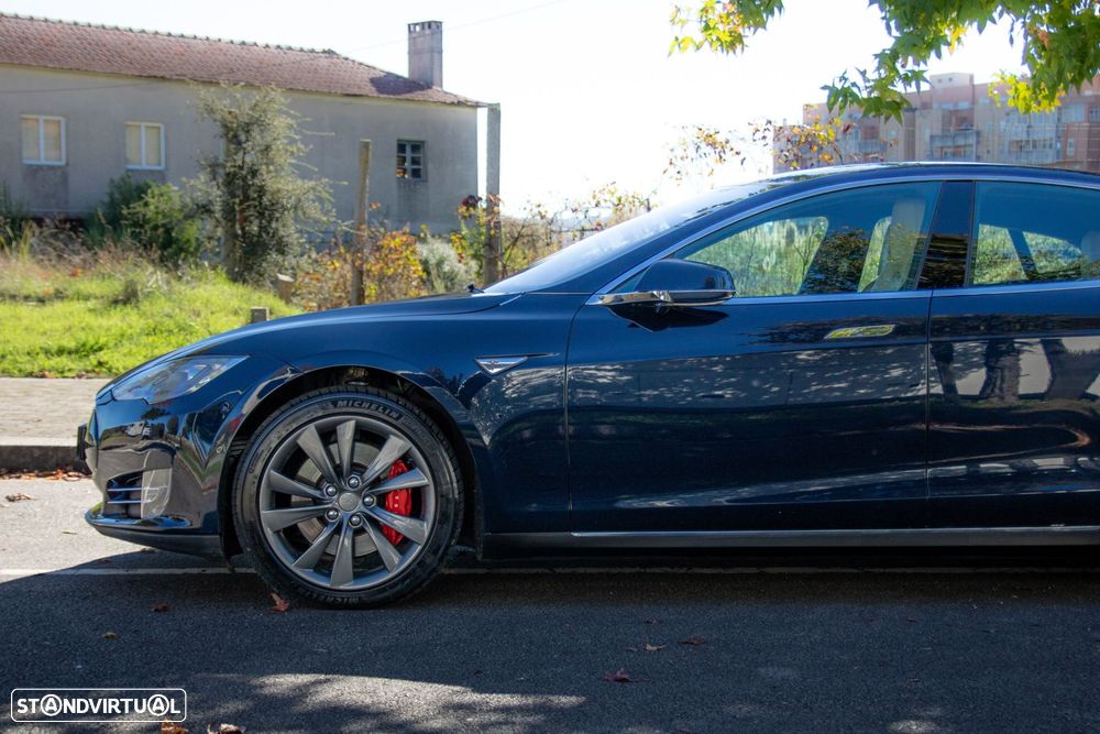 Tesla Model S P85D - 42