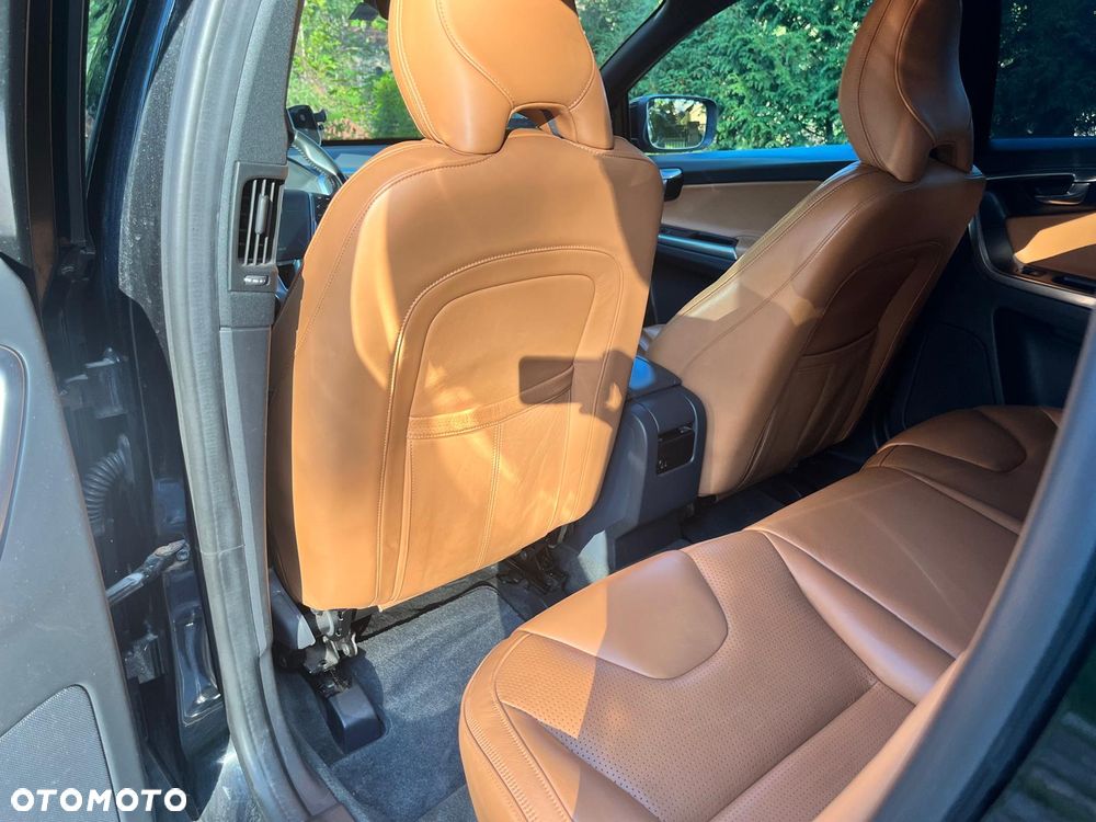 Volvo XC 60 D5 AWD Summum - 14
