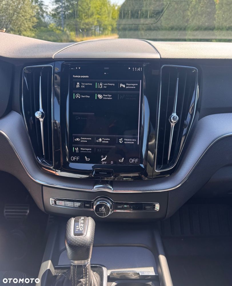 Volvo XC 60 D5 SCR AWD R-Design - 13