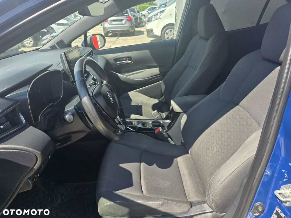 Toyota Corolla - 10