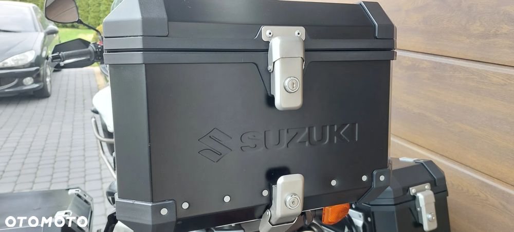 Suzuki V-STROM - 24