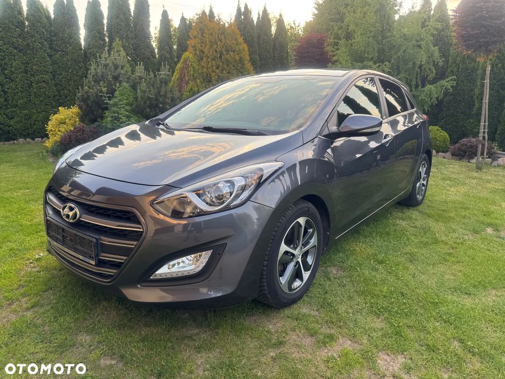 Hyundai i30 blue 1.4 Passion - 1