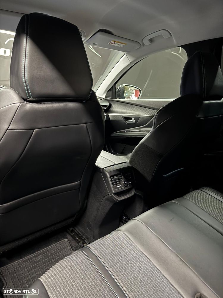 Peugeot 3008 PureTech 130 Stop & Start GPF Allure - 12