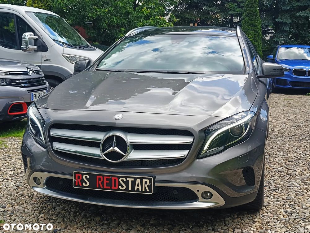 Mercedes-Benz GLA 180 Urban - 21
