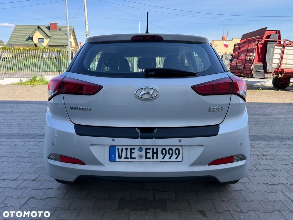 Hyundai i20 1.4 Style EU5 - 14