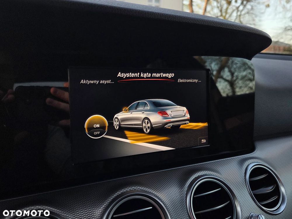 Mercedes-Benz Klasa E 400 Avantgarde - 31